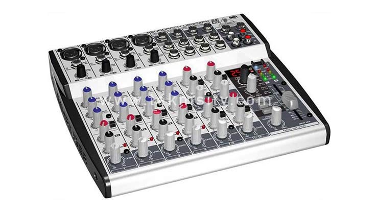Behringer EURORACK UB1202FX
